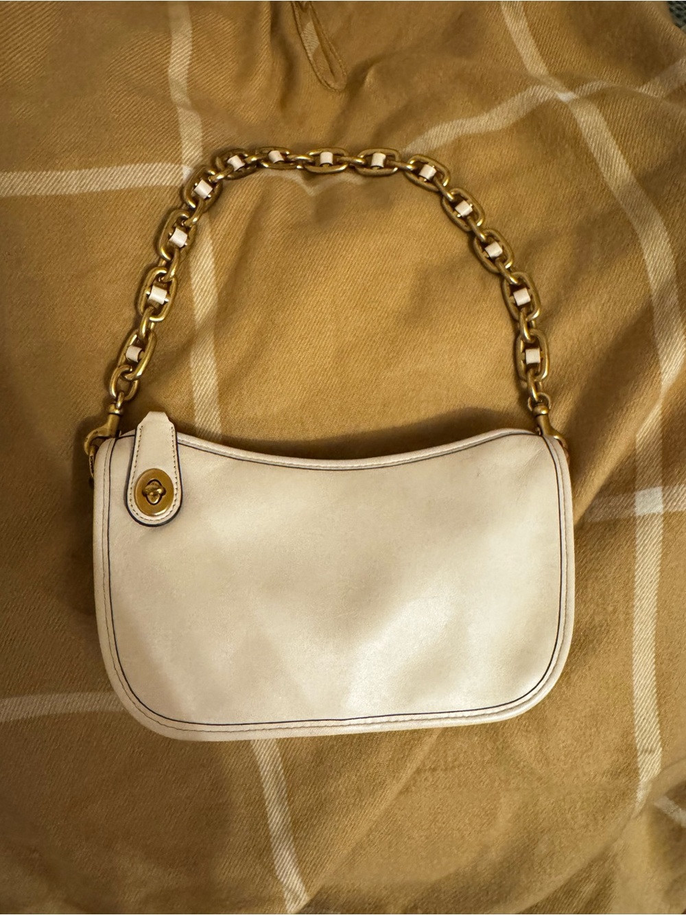 Coach Swinger with chain c5430 in Cream color